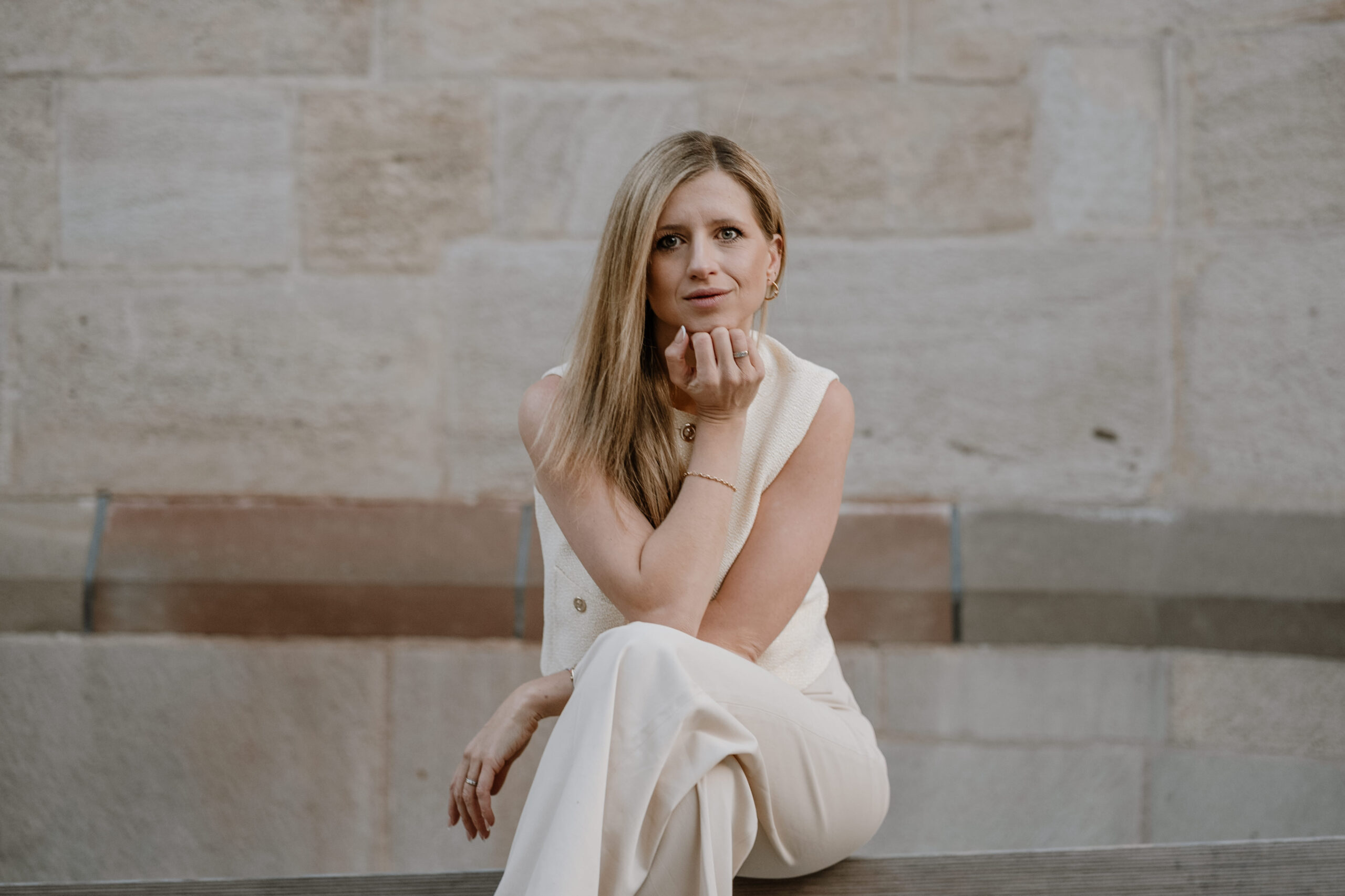 Porträt Alexandra Rees